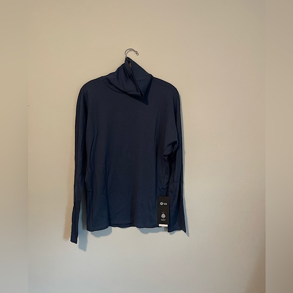 Merino Wool Long Sleeve - Picture 1 of 2